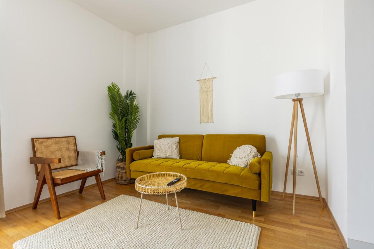 Bright Stylish Apartment With A Balcony In A Top Location ウィーン エクステリア 写真