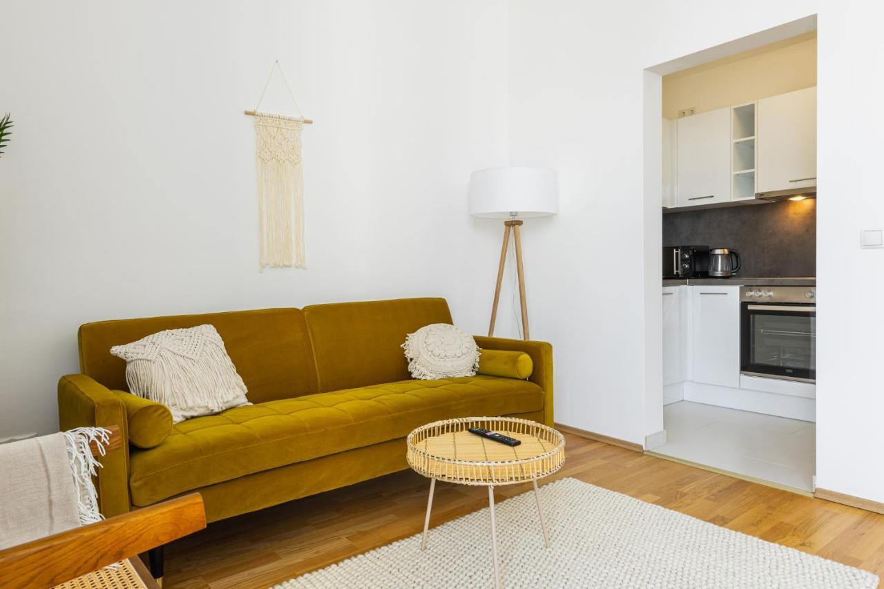 Bright Stylish Apartment With A Balcony In A Top Location ウィーン エクステリア 写真
