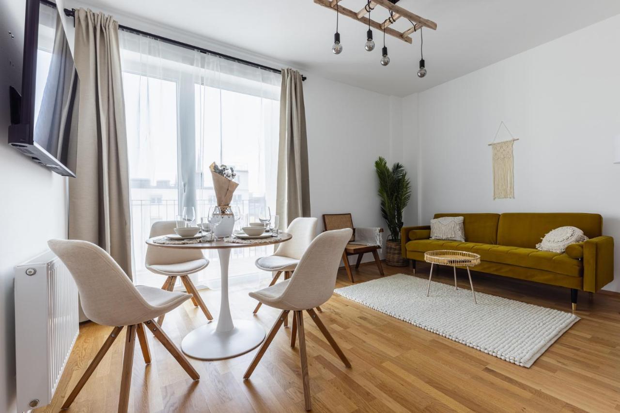 Bright Stylish Apartment With A Balcony In A Top Location ウィーン エクステリア 写真