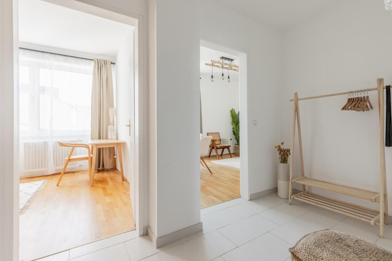 Bright Stylish Apartment With A Balcony In A Top Location ウィーン エクステリア 写真