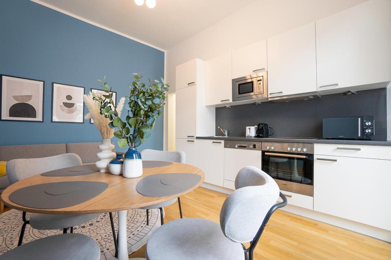 Bright Stylish Apartment With A Balcony In A Top Location ウィーン エクステリア 写真