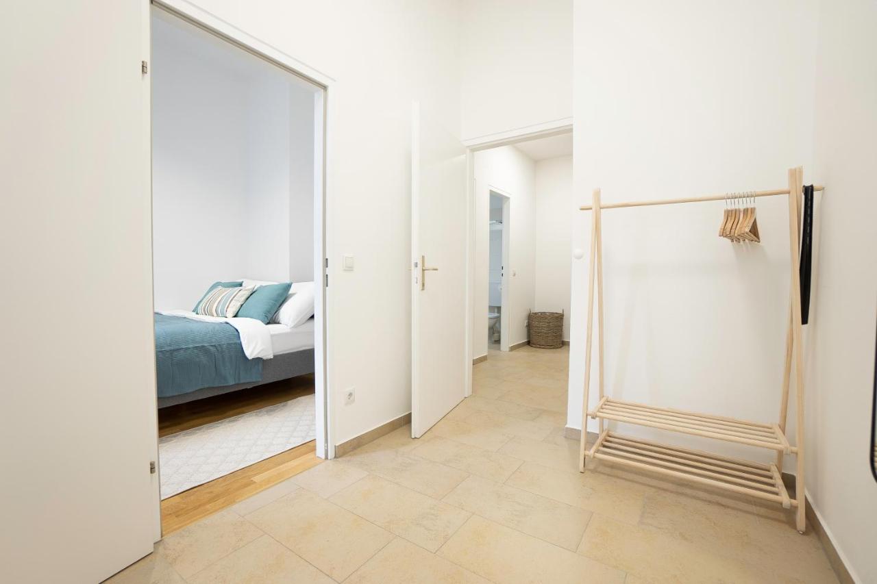 Bright Stylish Apartment With A Balcony In A Top Location ウィーン エクステリア 写真