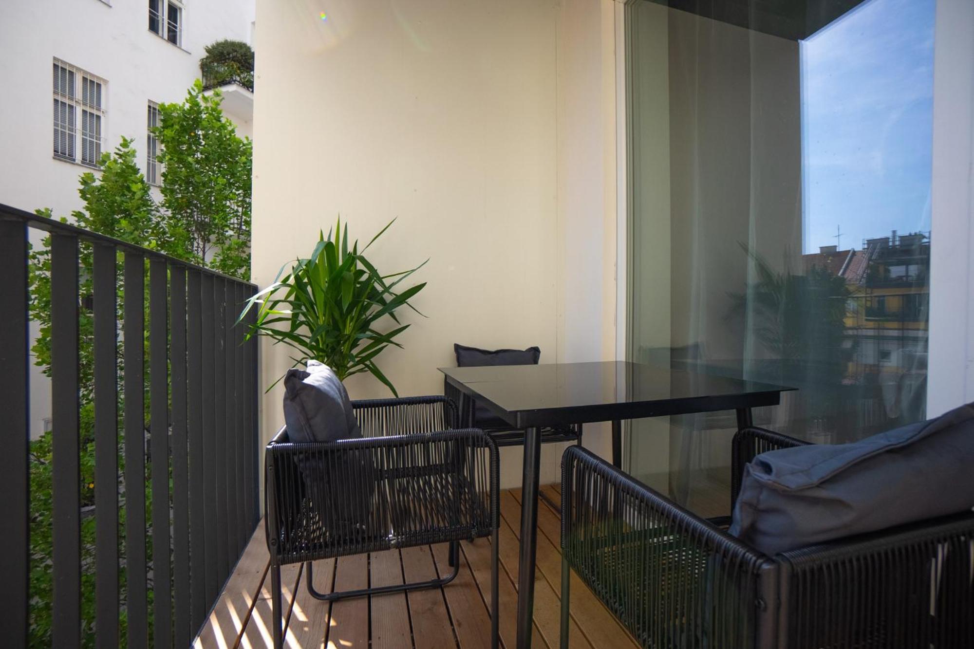 Bright Stylish Apartment With A Balcony In A Top Location ウィーン エクステリア 写真
